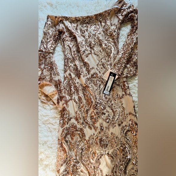 Besty and Adam Gold sequin dress - Picture 4 of 5